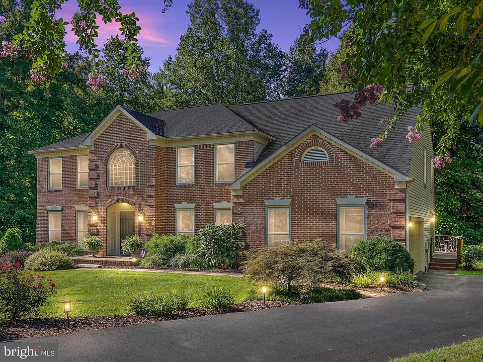 1st image of 6106 Waterman Dr