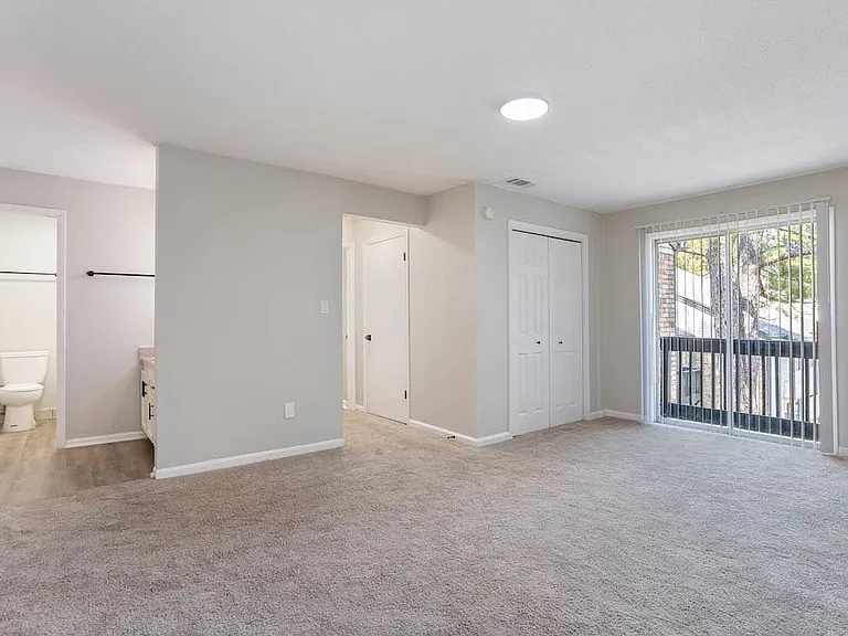 The Onyx Hoover Apartments — Photo 62