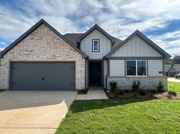 5040 Shumard Dr, Lindale, TX 75771