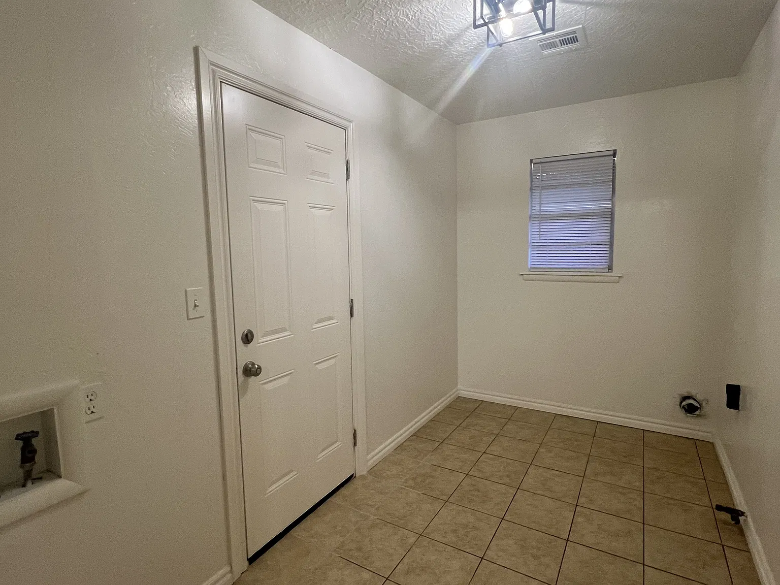 Chautauqua Ave - 1616 (LC/SH/FB) - 1 — Photo 4