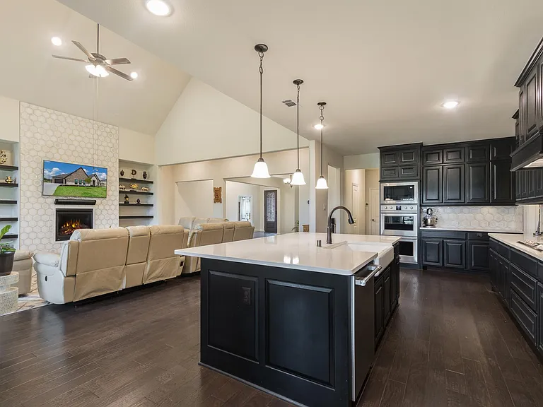 612 Ambergate Dr — Photo 16