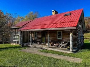 572 Deer Tracks Dr, Terra Alta, WV 26764