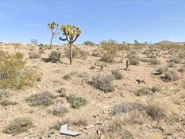 8110 W Rio Vista Dr, Willow Beach, AZ 86445