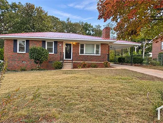 3 bed, 1300 sqft, $1,300 — Photo 3