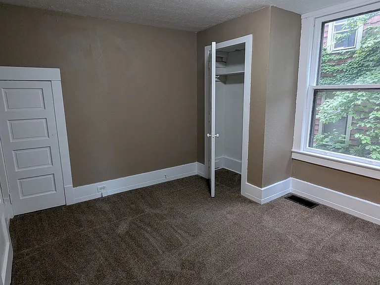 510 Chestnut Ave NE — Photo 8