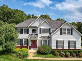 226 Country Club Rd, Hopewell Junction, NY 12533