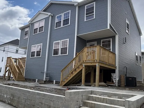 25 Lebanon St #A, Fall River, MA 02723