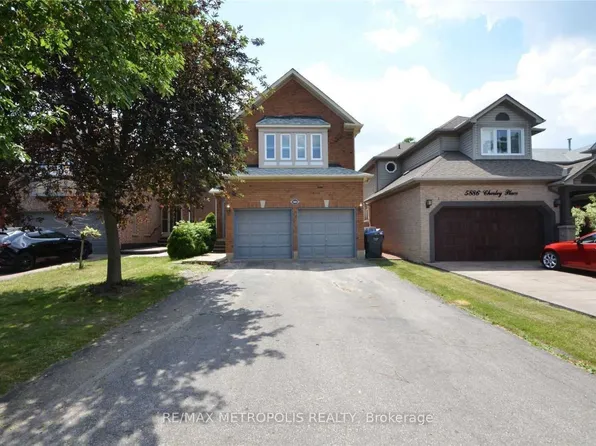 5884 Chorley Pl, Mississauga, ON L5M 5L7