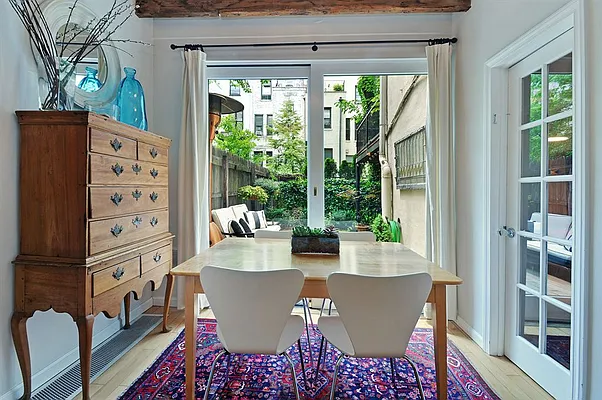 Sold by Corcoran | media 25