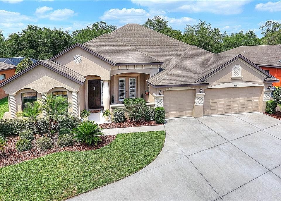 1st image of 404 Oak Landing Blvd