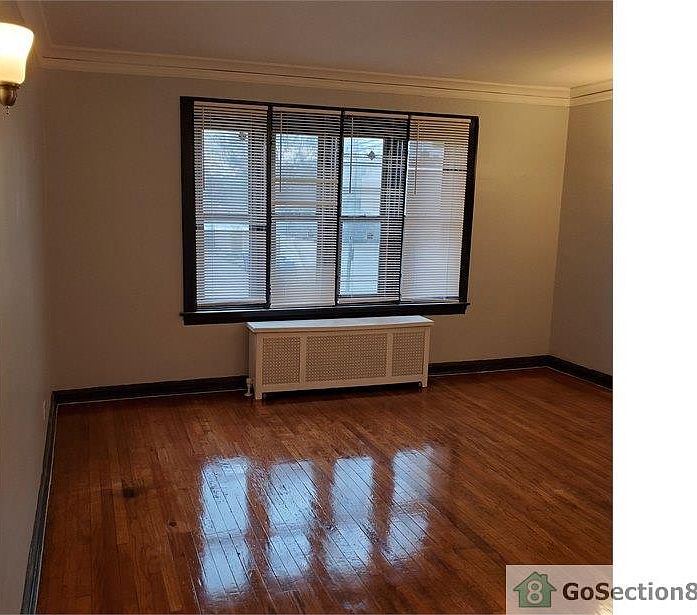 2nd image of 1553 W 91st St APT 109