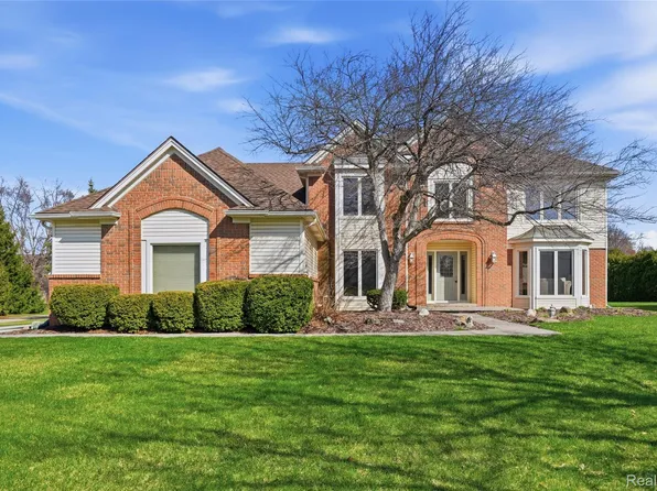 3600 Aynsley Dr, Rochester Hills, MI 48306