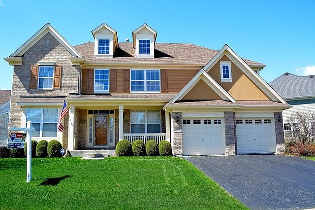 1st image of 302 E Colonial Dr