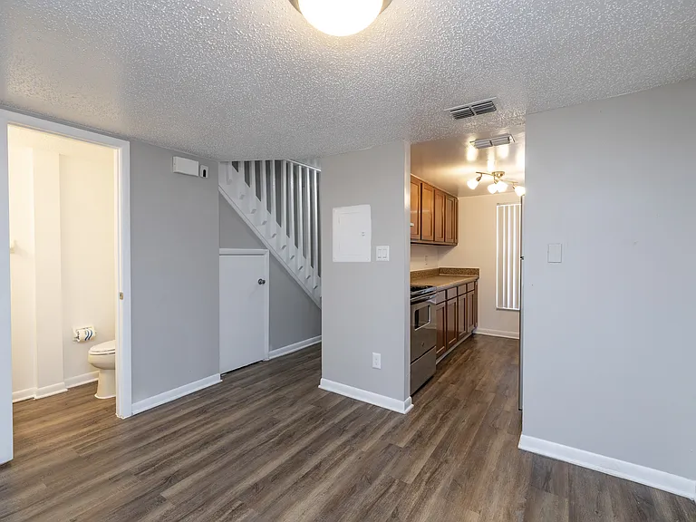 Valley View Town & Garden Homes — Photo 9