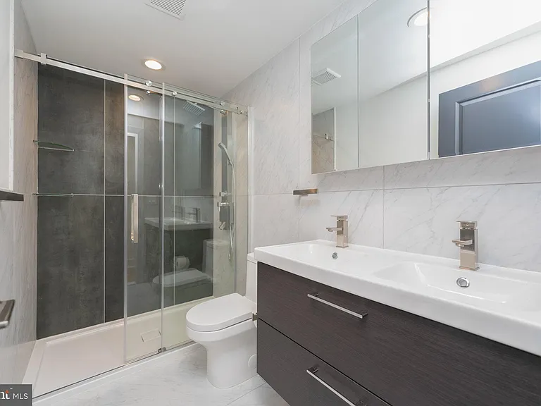 2517 Cedar St #2 — Photo 3