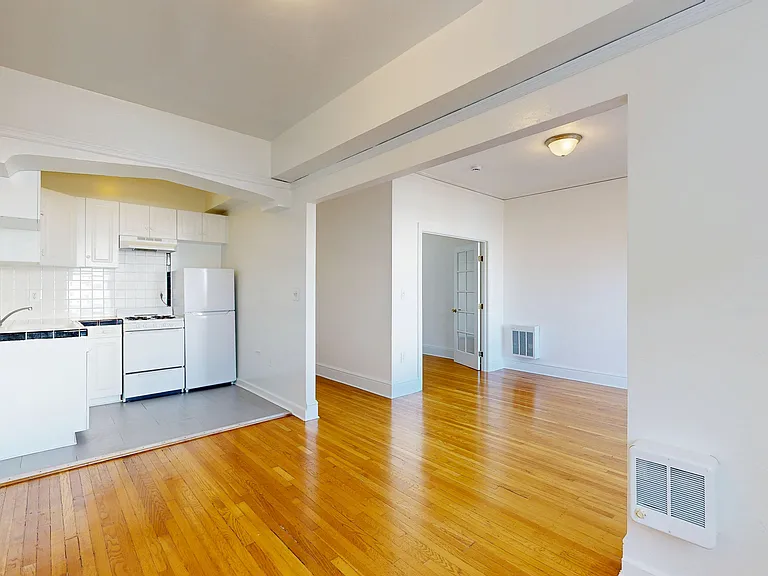 727 Ellis St #305 — Photo 3