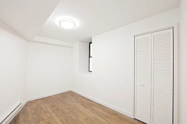 Rented by R New York | media 33