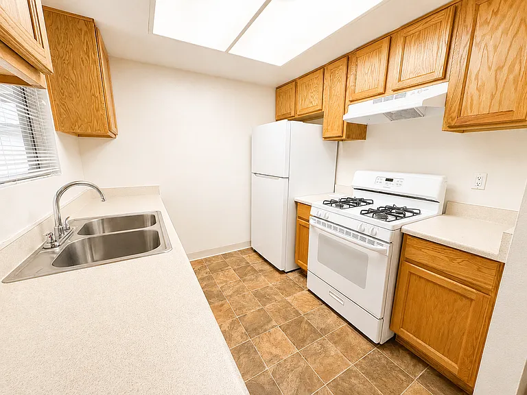 The Del Ciervo Apartments — Photo 13