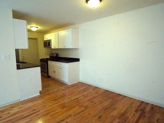 5th image of 1311 W Leland Ave #15-1