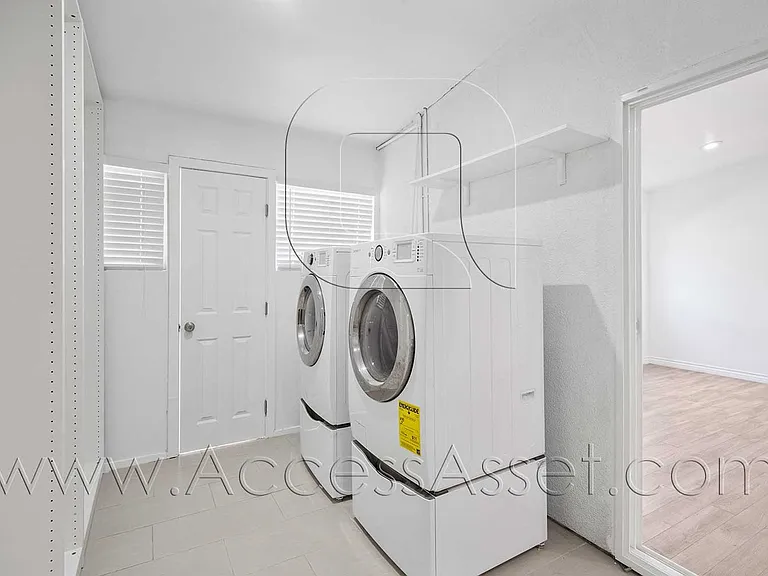4239 W 179th St — Photo 15