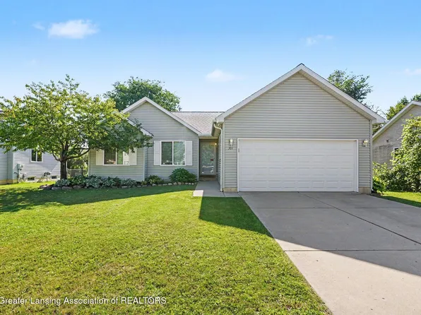 301 Ware St, Mason, MI 48854