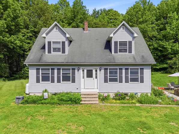 1079 Gardiner Road, Wiscasset, ME 04578