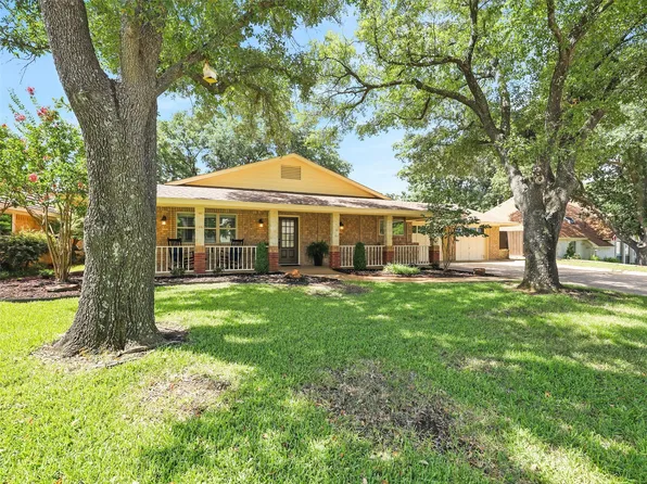 2937 Scenic Dr, Grapevine, TX 76051