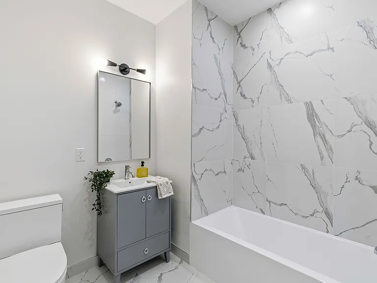 1 Mallory Ave — Photo 42