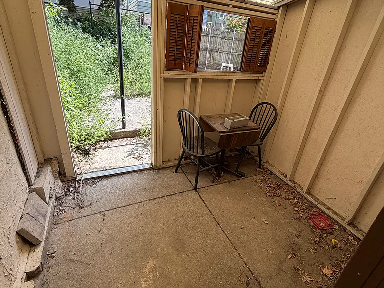 2977 Mercer St — Photo 18