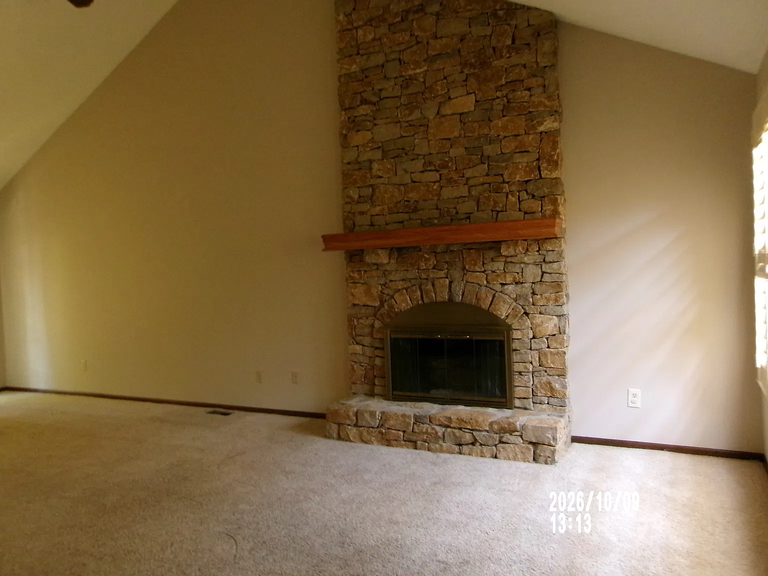 3 bed, 1201 sqft, $1,525 — Photo 2