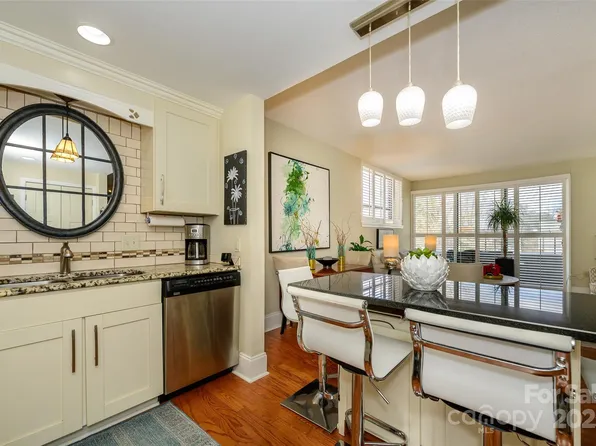 1300 Reece Rd APT 411, Charlotte, NC 28209