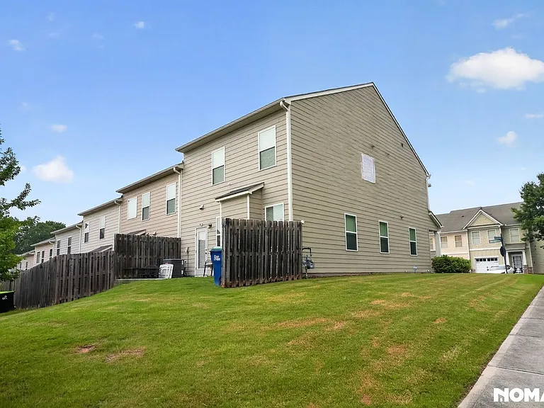 2560 Centennial Cv — Photo 6