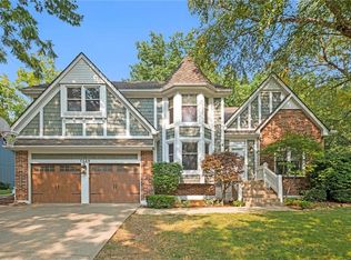 7529 Widmer Rd, Lenexa, KS 66216