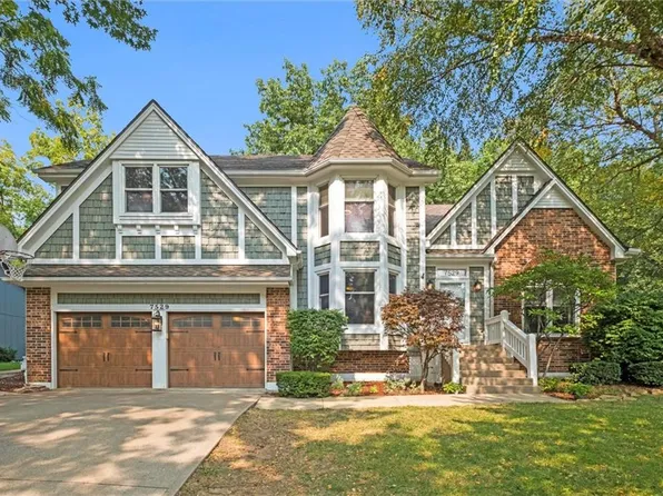 7529 Widmer Rd, Lenexa, KS 66216