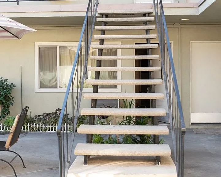 832 Azusa Ave #6 — Photo 1