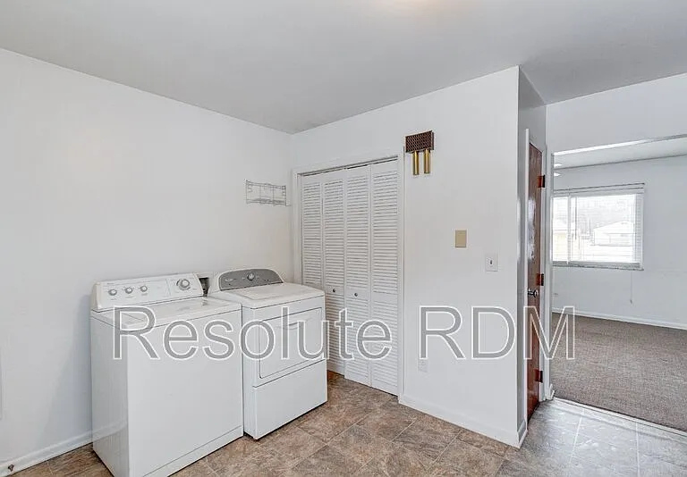 140 Wilson St — Photo 10