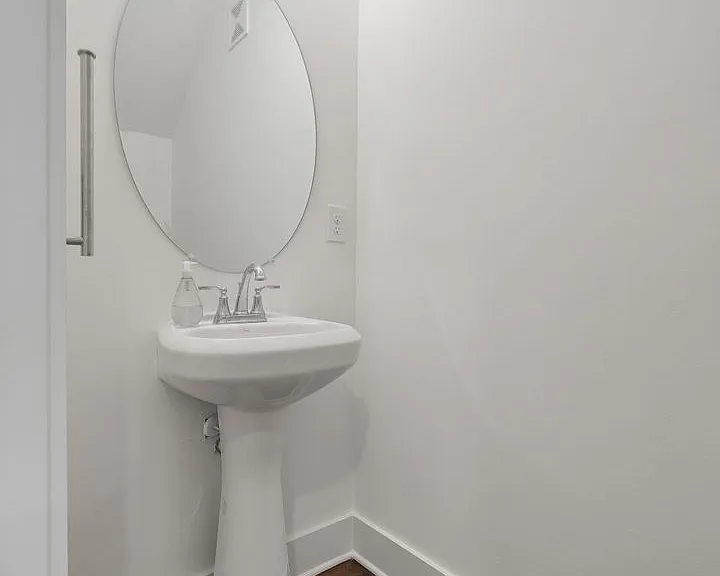 4107 Prentice St — Photo 12