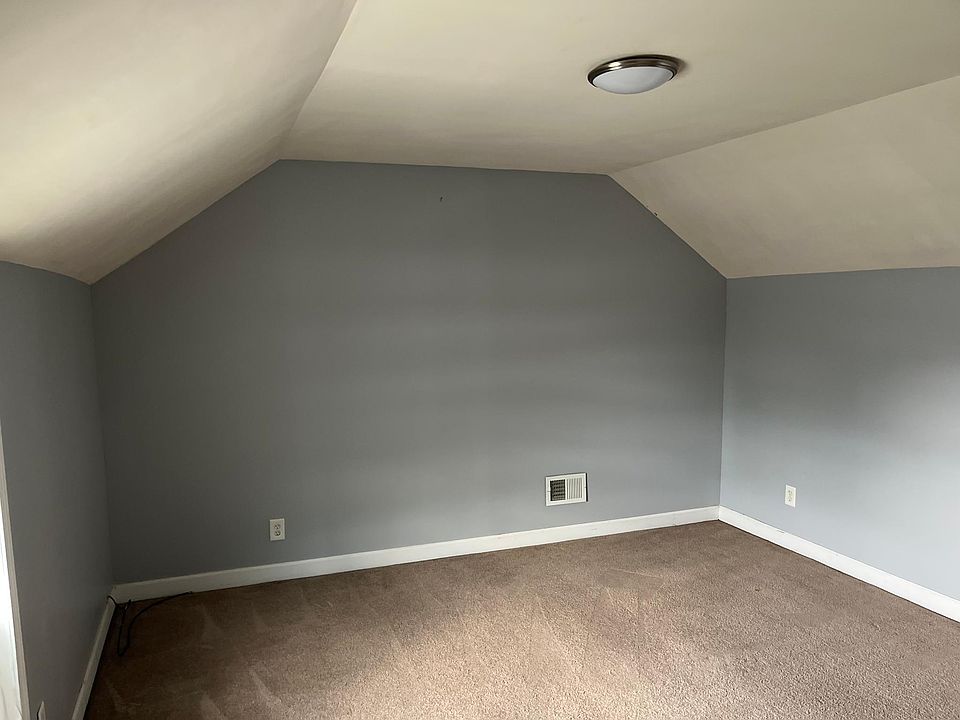 1st image of 1004 Gladden St