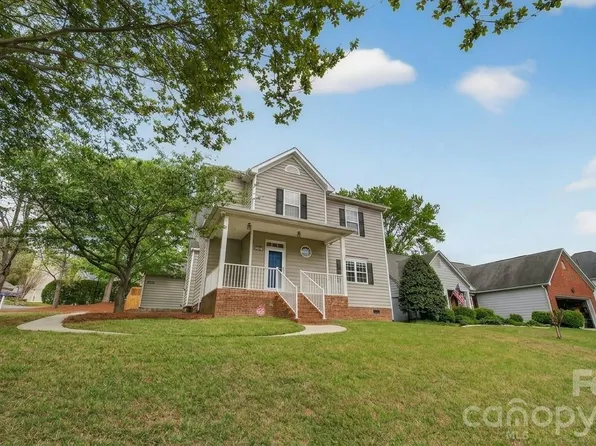 2851 Huckleberry Hill Dr, Fort Mill, SC 29715