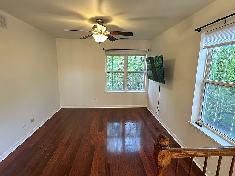 560 Lancaster Dr #560 — Photo 12