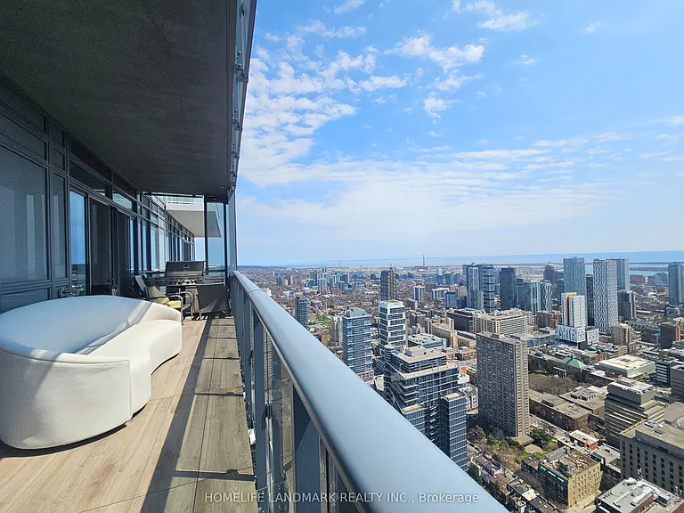 7 Grenville St #6011 — Photo 23