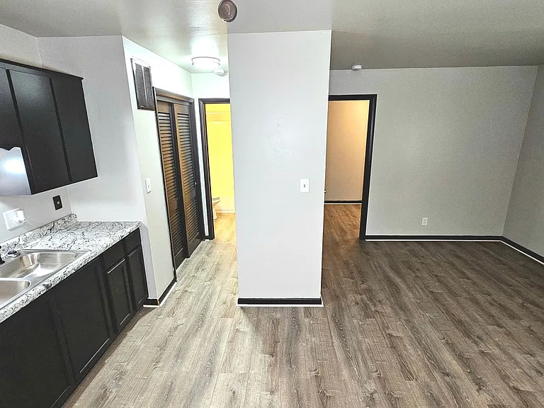 126 Poplar St — Photo 5