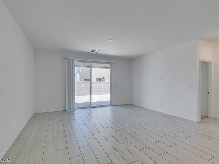 6858 Greensmen Ave — Photo 9
