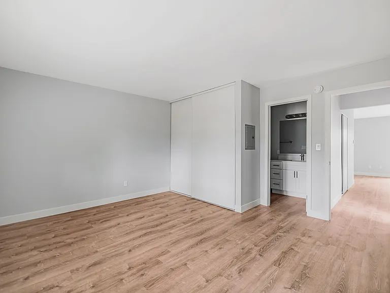Silicon Valley Apartments — Photo 37
