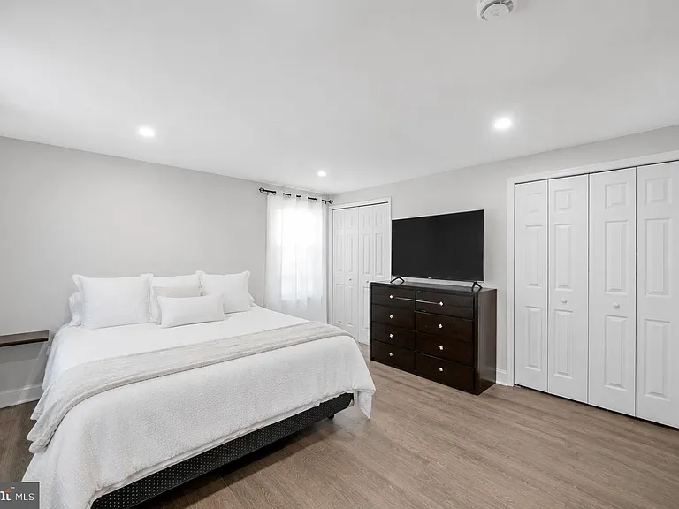 8812 Church Field Ln — Photo 22