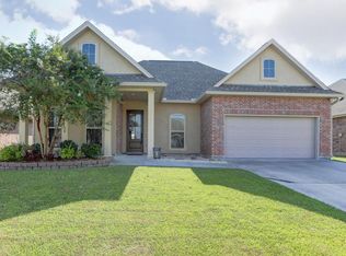 217 Still Waters Rd, Broussard, LA 70518