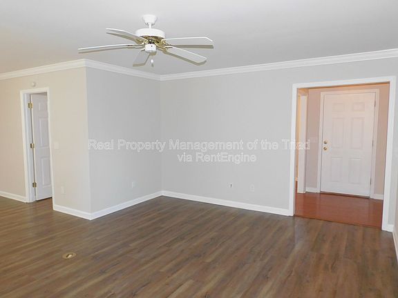 3rd image of 5609 Wellsley Dr W