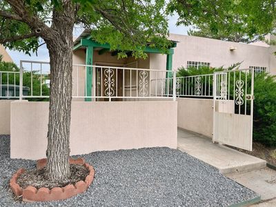 3900 Los Milagros, Santa Fe, NM, 87507