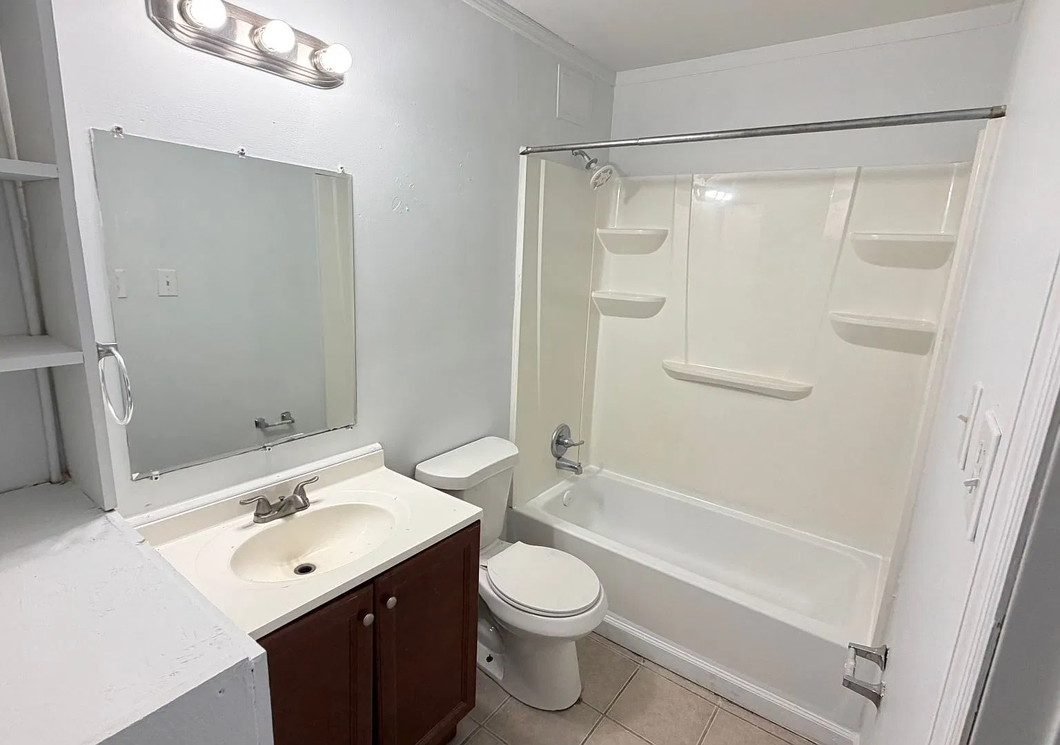 1880 Green Dr — Photo 4