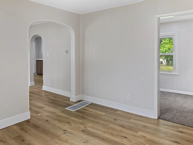 1028 Walnut St — Photo 2
